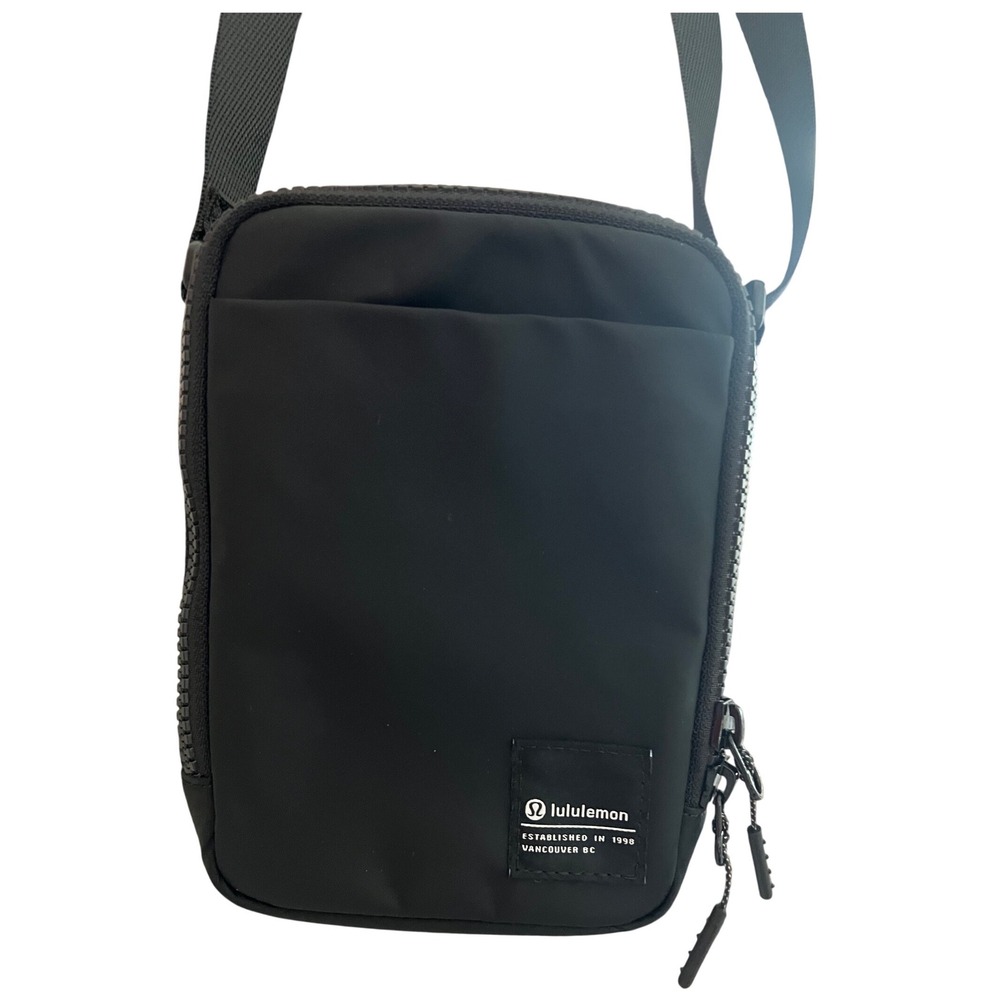 Lululemon Easy Access Crossbody Bag Black 1.5L Messenger Bag - Picture 2 of 10